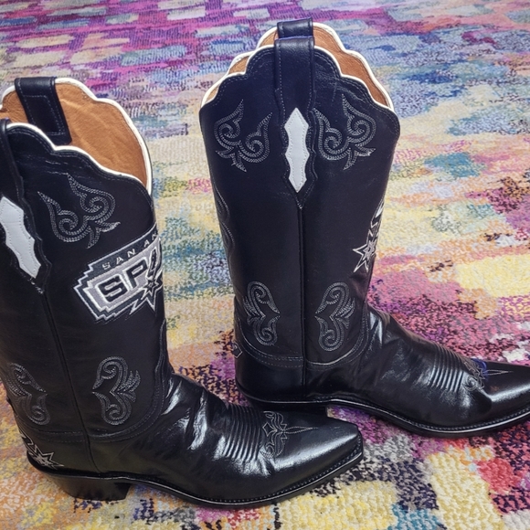 Lucchese Shoes - Lucchese Woman's Black Boots size 8B